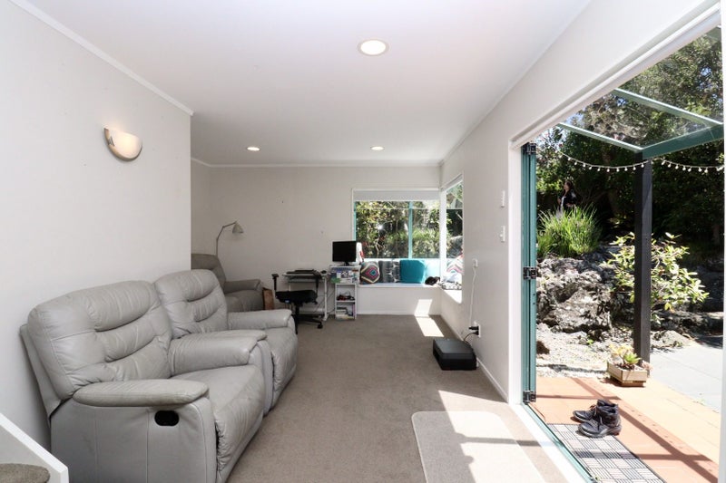 21B William Avenue, Greenlane, Auckland - Carousel 2