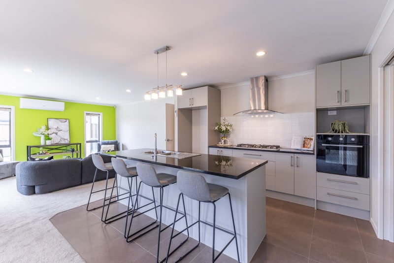 8 Piwakawaka Court, Rototuna North, Hamilton - Carousel 2