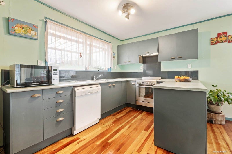 48 Walworth Avenue, Pakuranga Heights, Auckland - Carousel 1