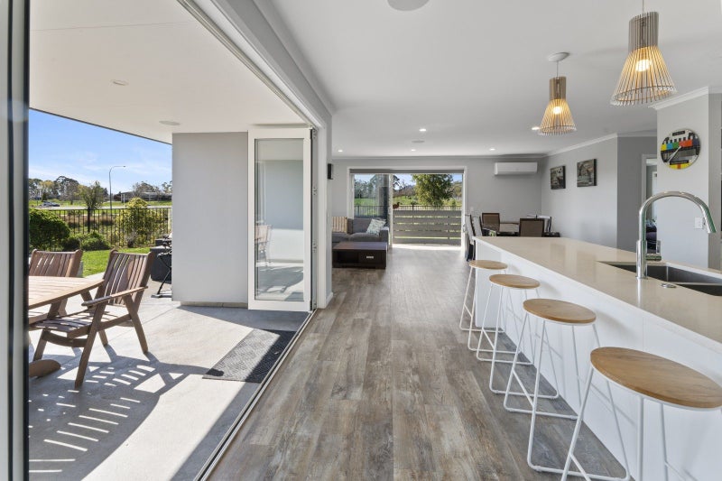 75 Daelyn Drive, Richmond, Richmond - Carousel 2