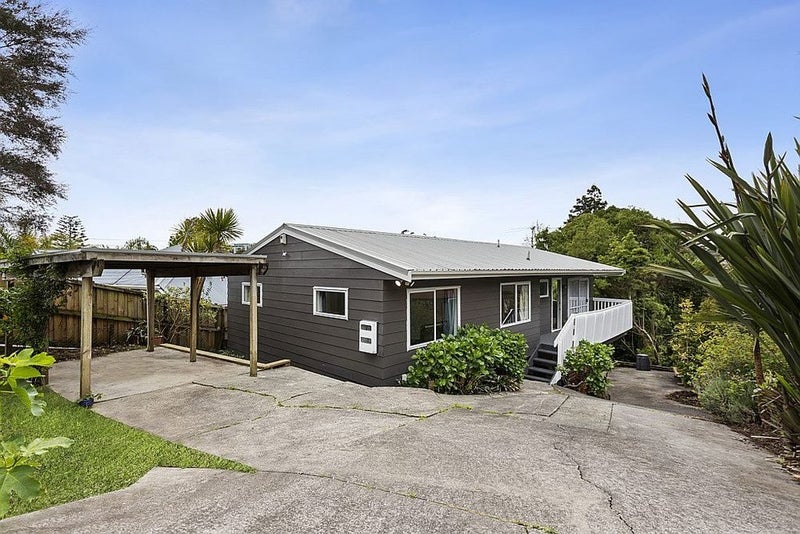 1/10 Ambler Avenue, Glen Eden, Auckland - Carousel 1