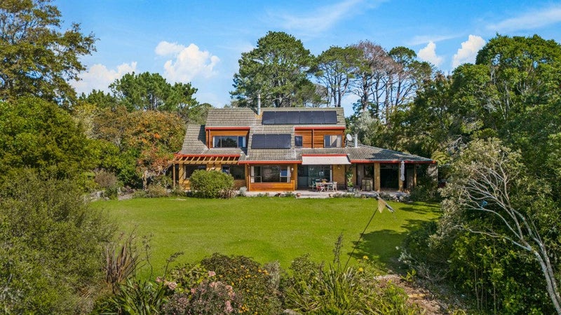 9 Vaughans Road, Okura, Albany - Carousel 1