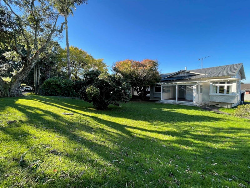 27 Raurenga Avenue, Royal Oak, Auckland - Carousel 14