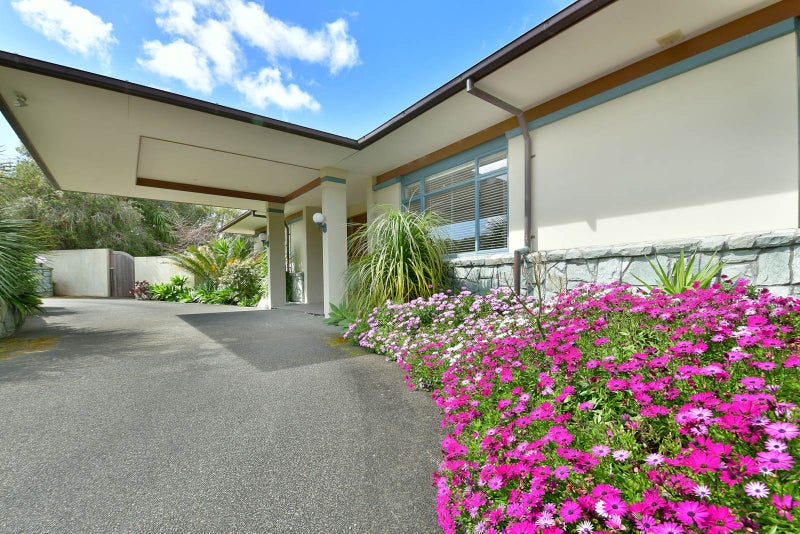 10 Astrolabe Place, Gulf Harbour, Whangaparaoa - Carousel 1