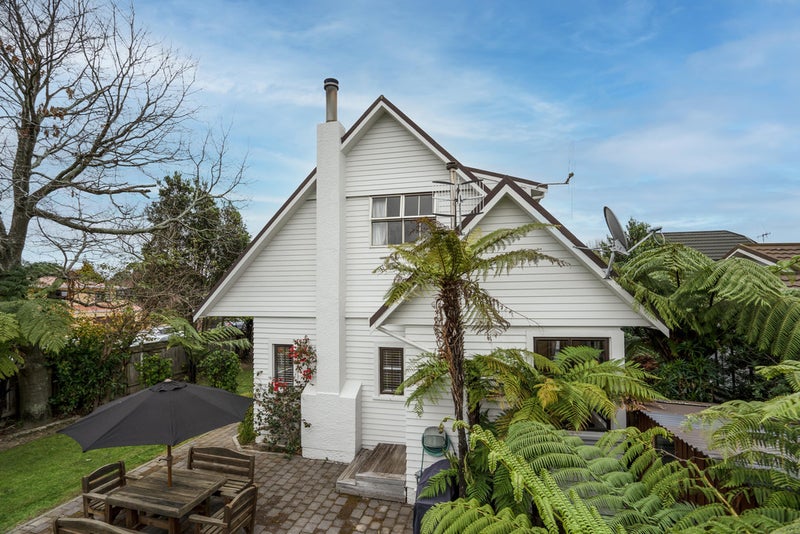 6 Centennial Drive, Hokowhitu, Palmerston North - Carousel 2