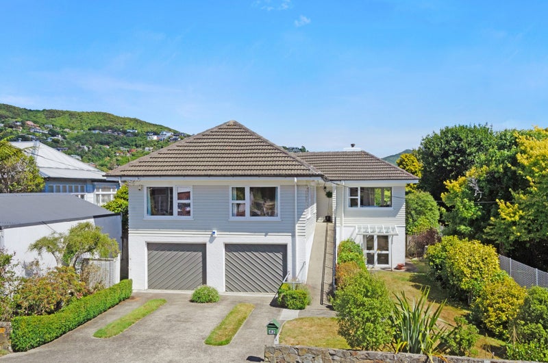 42 Donald Street, Karori, Wellington - Carousel 1
