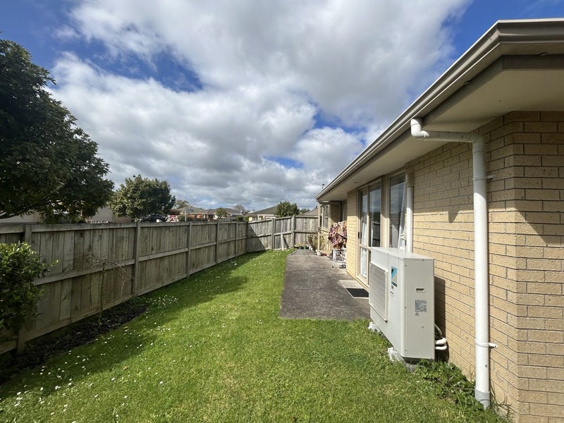 2 Grevillea Place, Melville, Hamilton - Carousel 17