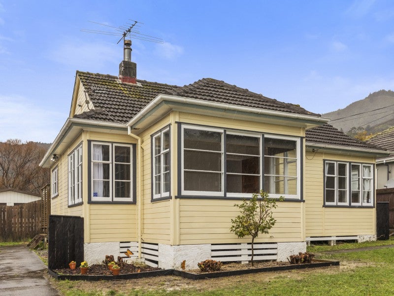 85 Seddon Street, Naenae, Lower Hutt - Carousel 1