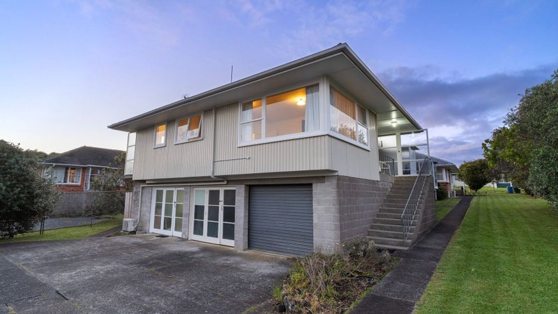 1/7 Ellen Avenue, Hillcrest, Auckland - Carousel 1