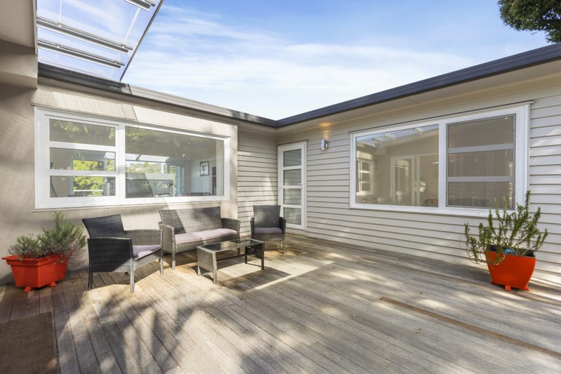 54 Kopiko Road, Titirangi, Auckland - Carousel 2