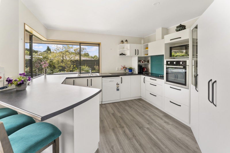 10 Stagg Place, Brightwater - Carousel 2