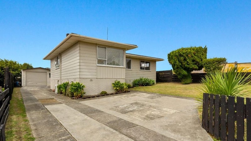152 Mahia Road, Wattle Downs, Auckland - Carousel 1