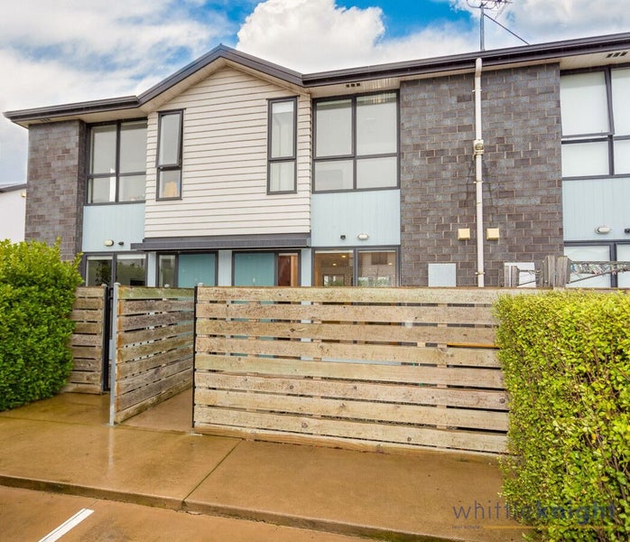 8/14 Buffon Street, Waltham, Christchurch - Carousel 1