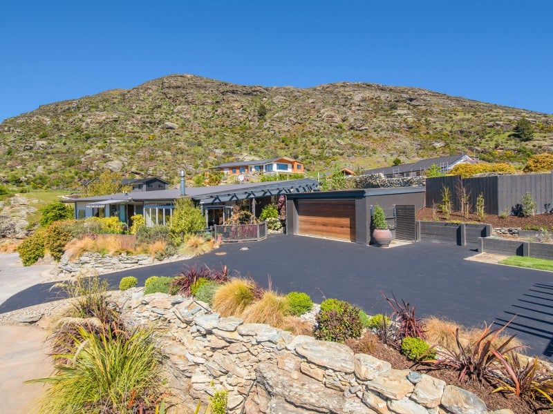 4 Silverwood Lane, Kawarau Falls, Queenstown - Carousel 1