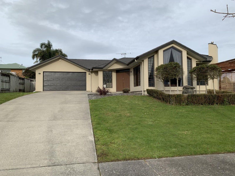 2 Stratford Place, Huntington, Hamilton - Carousel 1