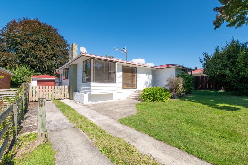 2/24 Hillcrest Avenue, Hillcrest, Auckland - Carousel 1