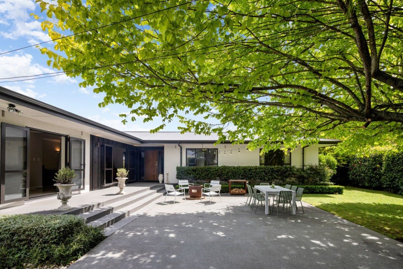 8 Bailey Avenue, Claudelands, Hamilton - Carousel 1