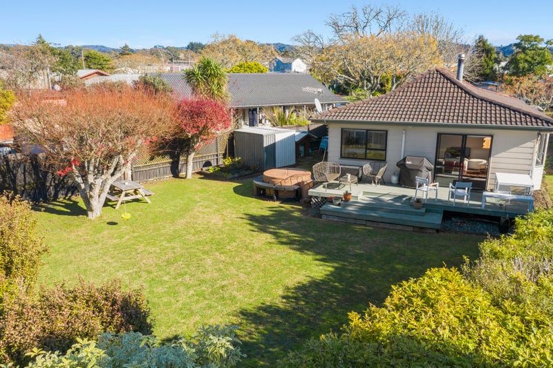 5 Redlands Grove, Swanson, Auckland - Carousel 2