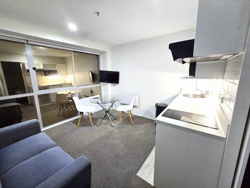 8J/147 Hobson Street, Auckland Central, Auckland - Carousel 2