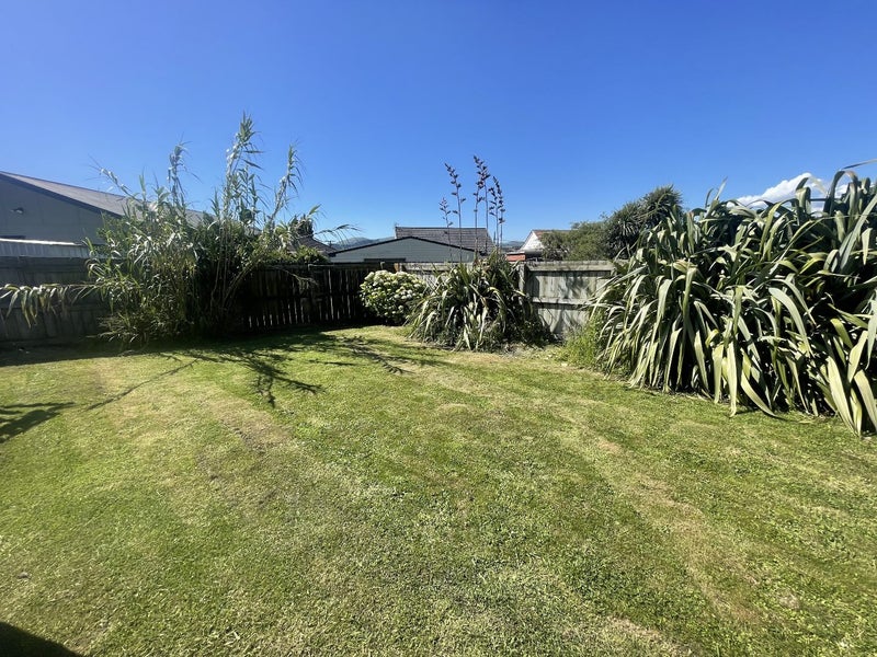 6 Toomath Street, Naenae, Lower Hutt - Carousel 13