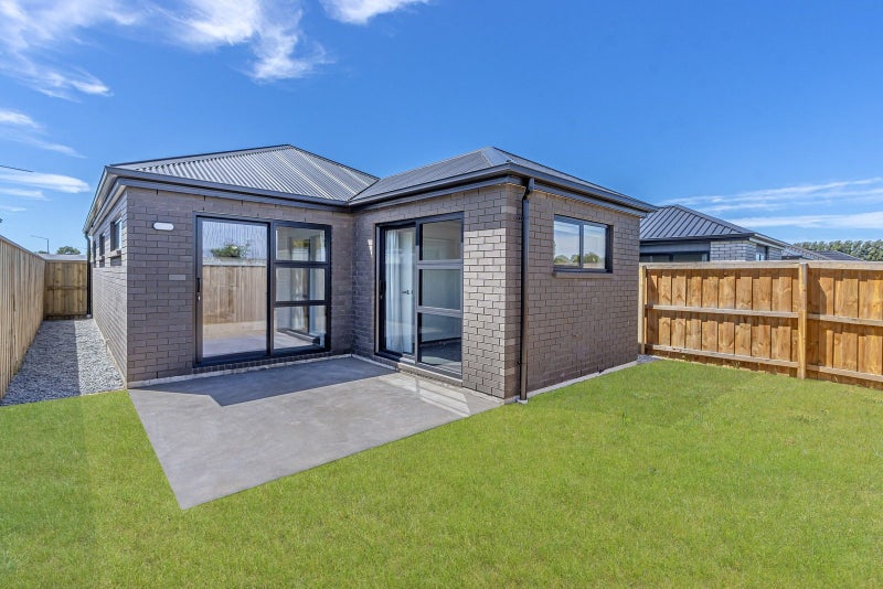 6 Oakmill Drive, Casebrook, Christchurch - Carousel 11