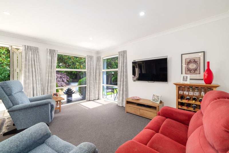 11 Breton Close, Northwood, Christchurch - Carousel 2
