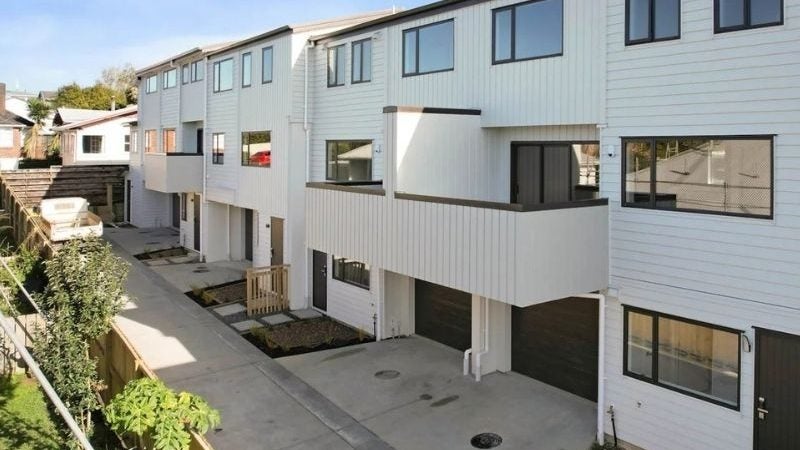 4/63 Gardner Avenue, New Lynn, Auckland - Carousel 1