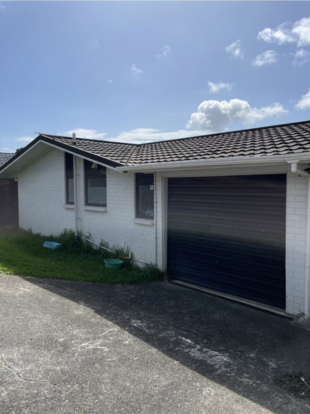 1596B Great North Road, Waterview, Auckland - Carousel 1