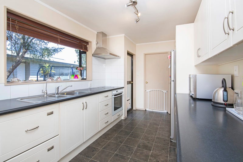 1/17 De Quincey Terrace, Highland Park, Auckland - Carousel 25