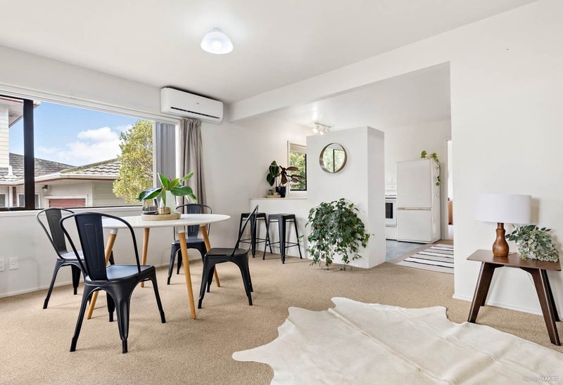 25 Petrel Place, Massey, Auckland - Carousel 1