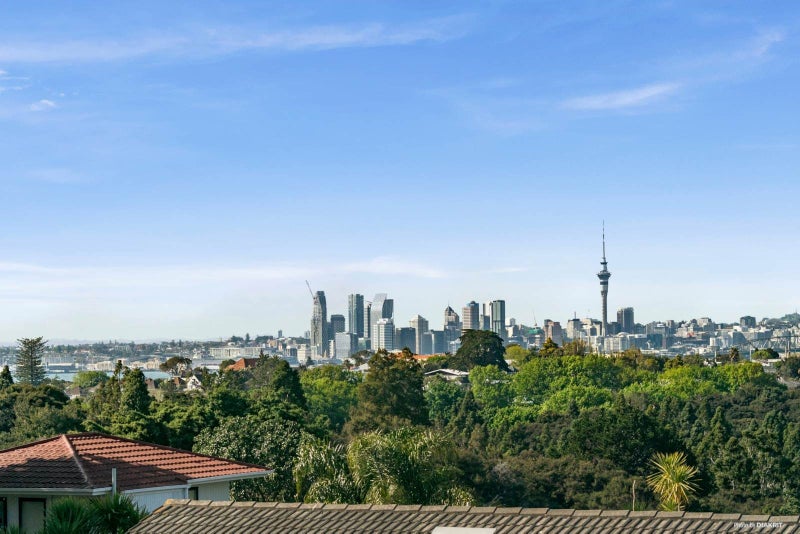 35 Raymond Terrace, Northcote, Auckland - Carousel 1