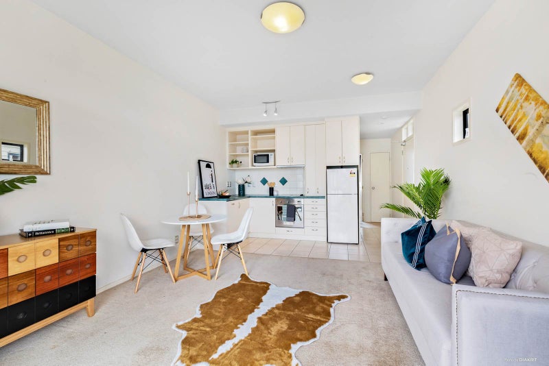 138/2 Armoy Drive, East Tamaki, Auckland - Carousel 2