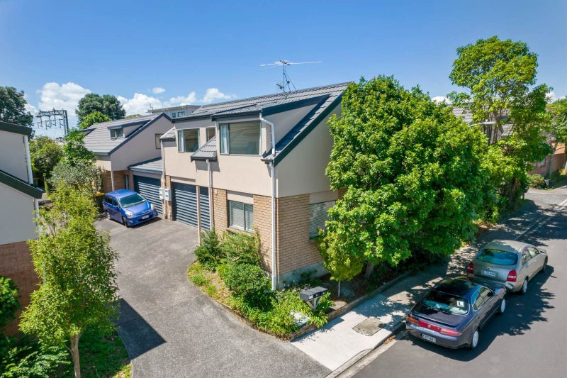 12/1 Melview Place, New Lynn, Auckland - Carousel 1