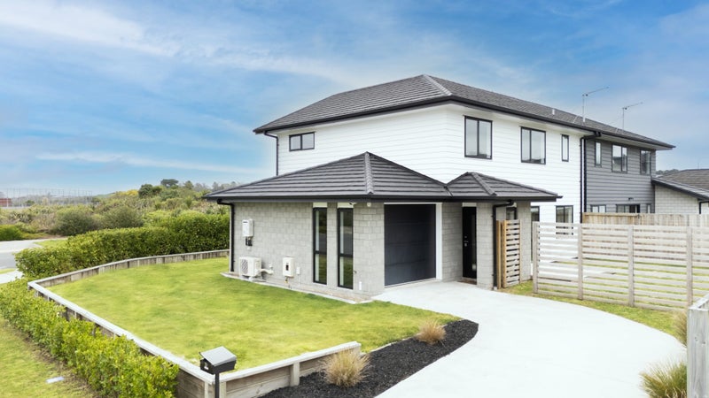 1B Arahi Place, Rototuna North, Hamilton - Carousel 2