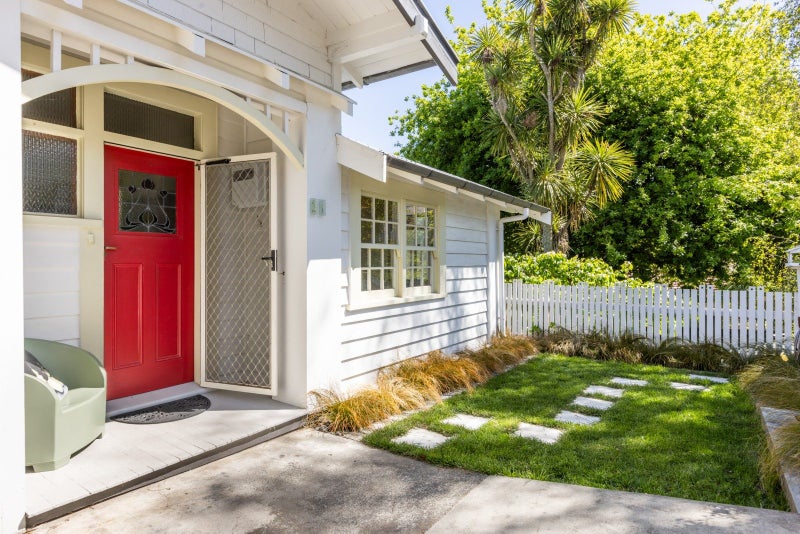 21 Cameron Road, Bluff Hill, Napier - Carousel 1