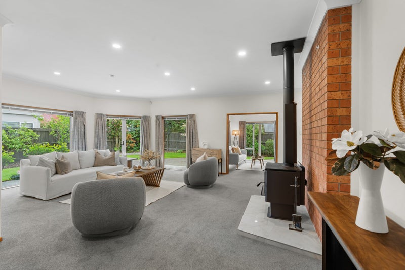 26 Witbrock Crescent, Burnside, Christchurch - Carousel 2