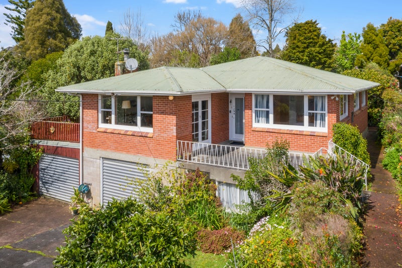 12 Woodvale Road, Glen Eden, Auckland - Carousel 1