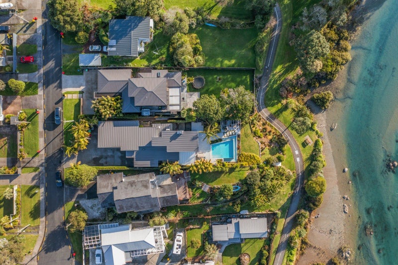 54 Pohutukawa Avenue, Red Beach, Red Beach - Carousel 24