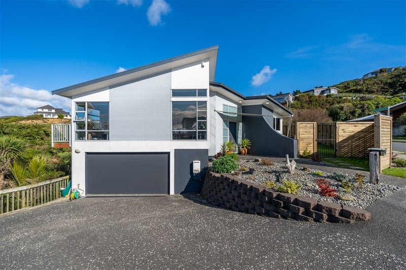 63 Redvers Drive, Belmont, Lower Hutt - Carousel 1