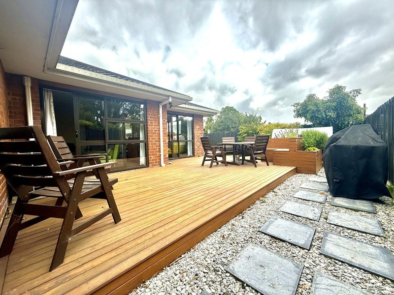 3/9 Dinton Street, Russley, Christchurch - Carousel 2