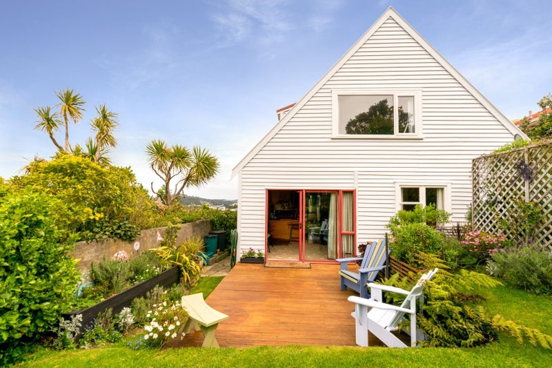 8 Hepara Street, Hataitai, Wellington - Carousel 2