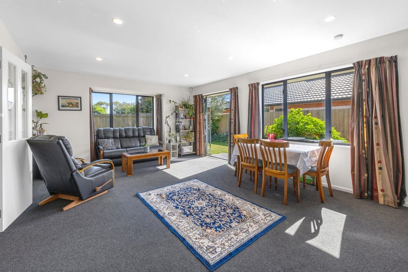 6 Sheraton Place, Redwood, Christchurch - Carousel 1