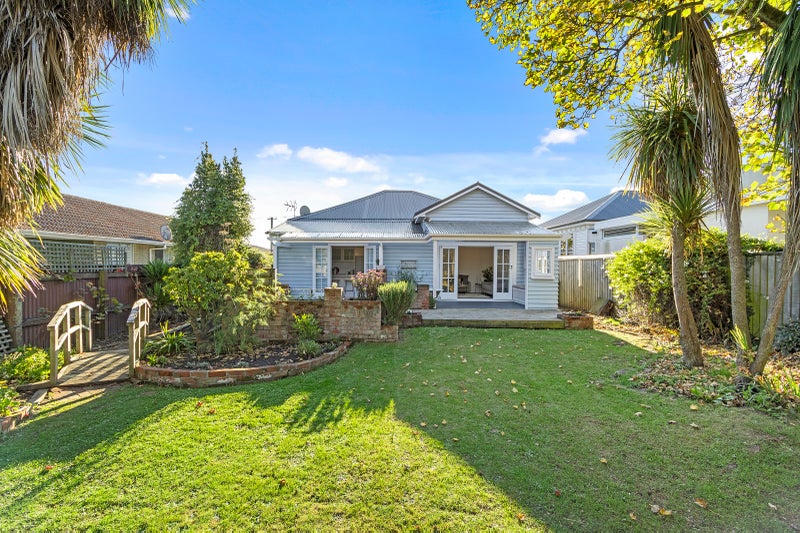 42 Leitch Street, Somerfield, Christchurch - Carousel 1
