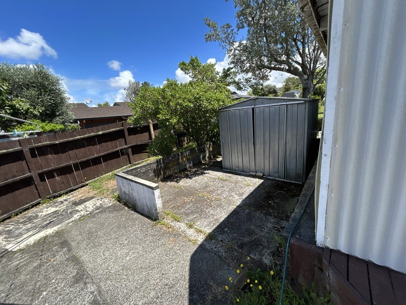 1/37 Lynwood Road, New Lynn, Auckland - Carousel 7
