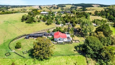1539 State Highway 16, Helensville, Helensville - Carousel 1