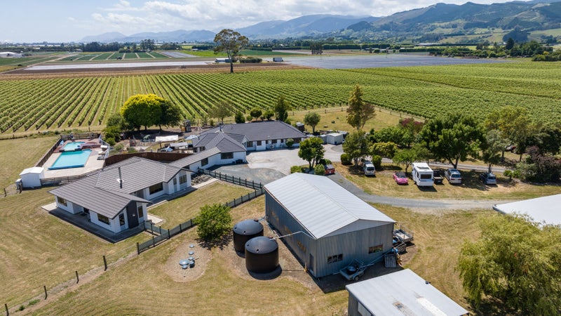 38 Clover Road West, Hope, Richmond - Carousel 1