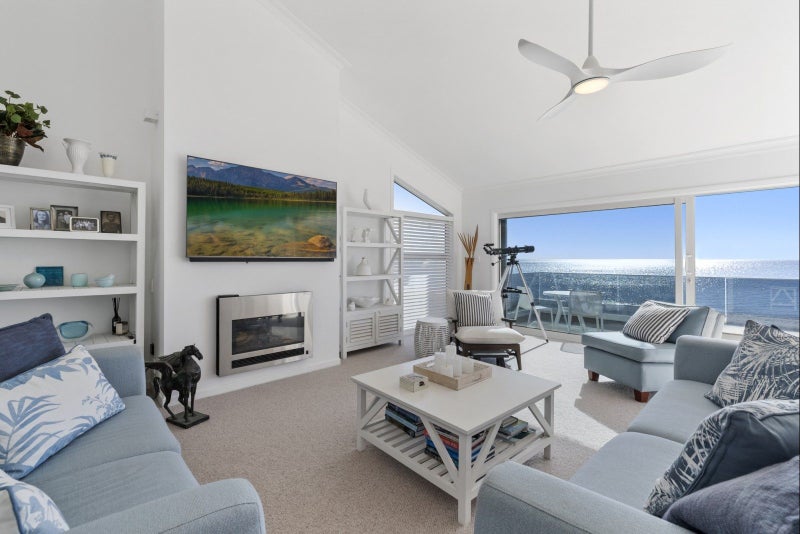 85 Karewa Parade, Papamoa Beach, Papamoa - Carousel 2