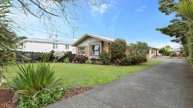 1/56 Glen Road, Ranui, Auckland - Carousel 1