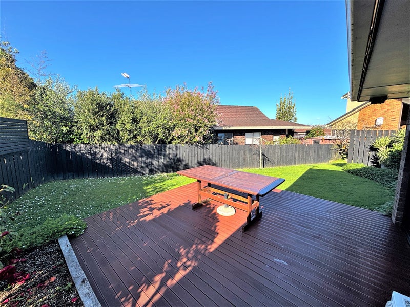 2/79 Mirrabooka Avenue, Botany Downs, Auckland - Carousel 16