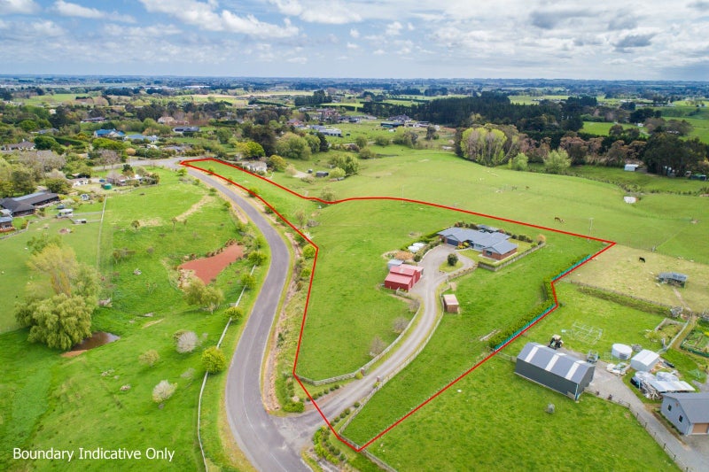 31 Briarwood Road, Kelvin Grove, Palmerston North - Carousel 2